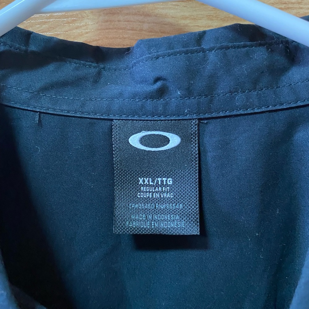 Oakley dress men shirt